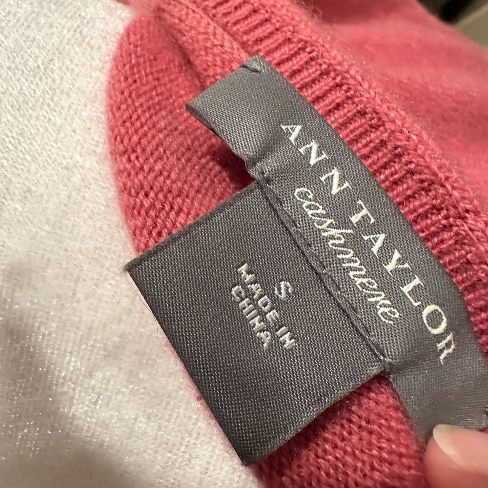 Ann Taylor Rose Size S Cashmere Sweater - Picture 3 of 5